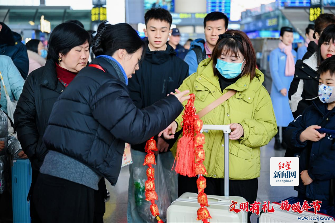 情满回家路 春运首日好意思丽相伴福分相随506